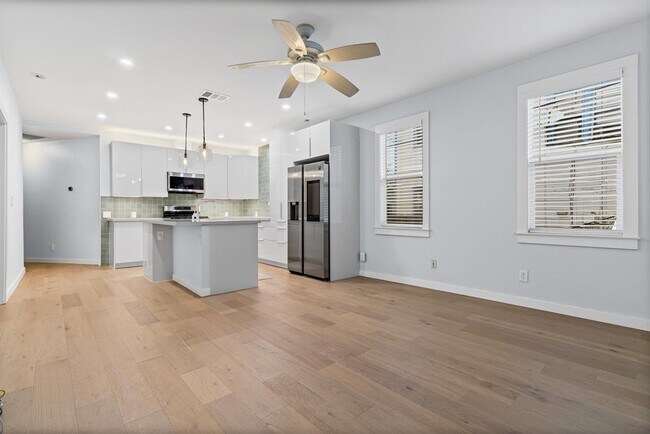 Photo - 84 Waller St