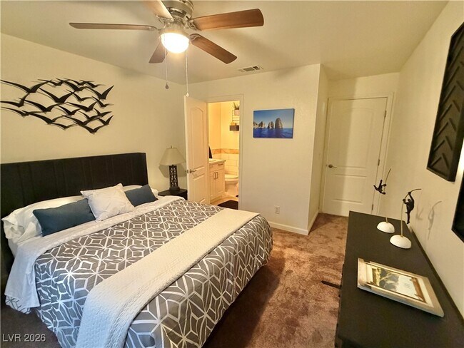 Photo - 2200 S Fort Apache Rd Unidad 2152