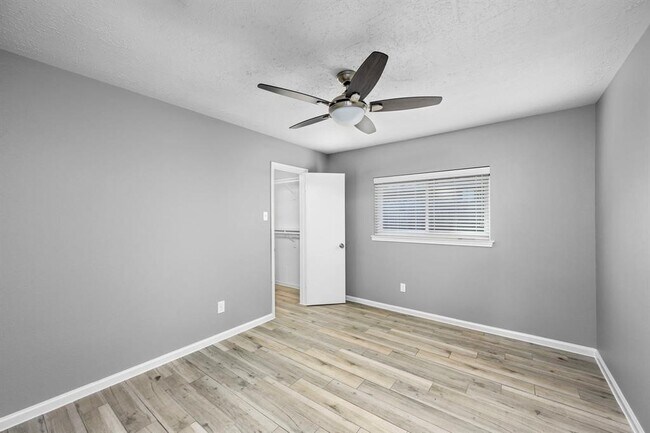 Photo - 835 Mayweather Ln