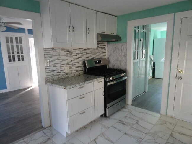 Photo - 177 E Pearl St