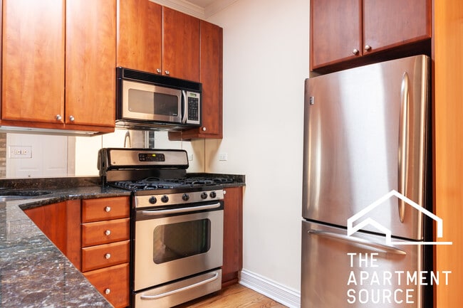 Photo - 622 W Roscoe St Unit 3B