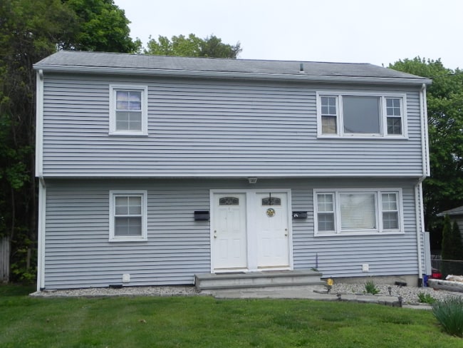 Photo - 8 1/2 Girard St Apartment Unit 2