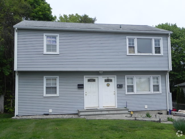 Building Photo - 8 1/2 Girard St Unit 2 Rental