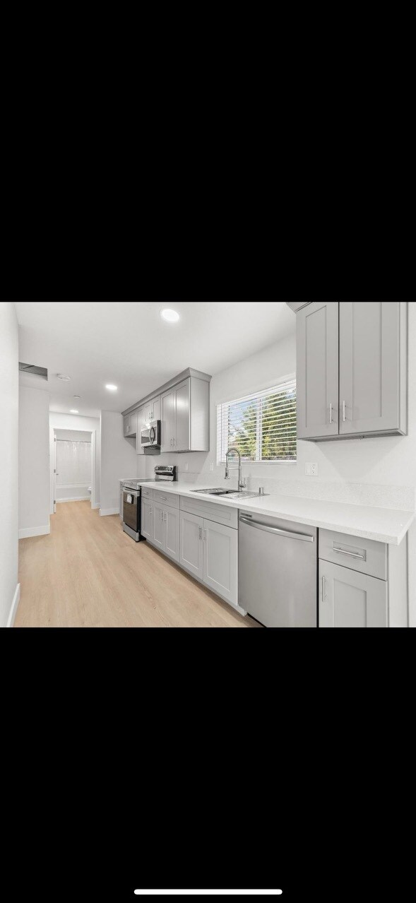 Photo - 1136 Grand Ave Unidad 2