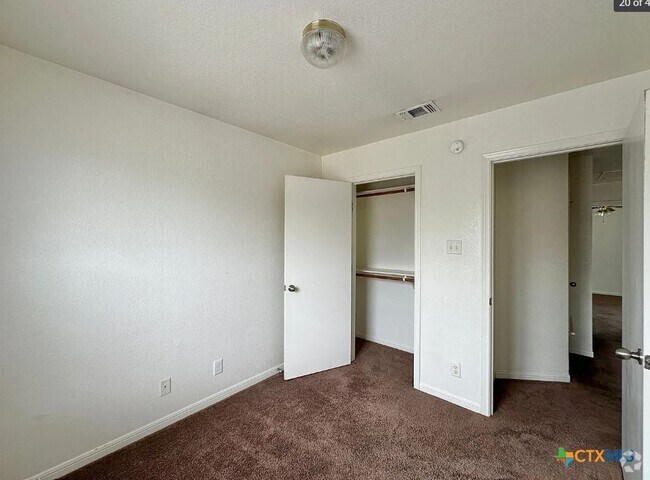 Building Photo - 1401 Chips Dr Rental