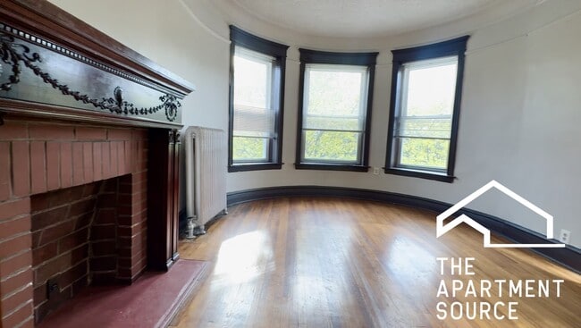 Photo - 4533 S Michigan Ave Unit 3A