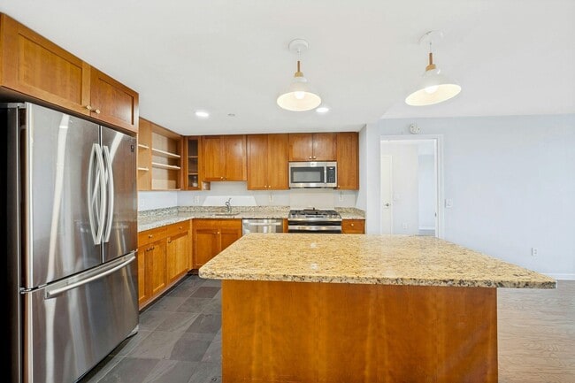 Photo - 700 Grove St Unit 8R