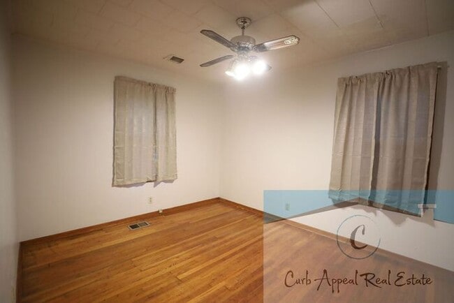 Photo - Spacious 3 bed/1 bath home!!