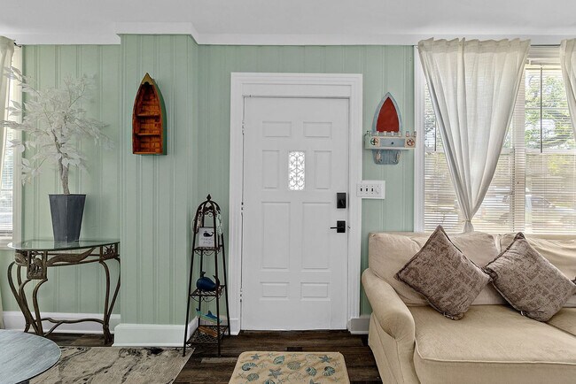 Photo - 6 Rohde Ave Unidad ID1281947P