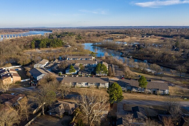 Photo - Marina Apartments