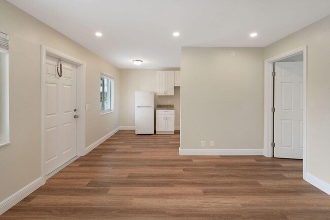 Photo - 901 N F St Unidad 16