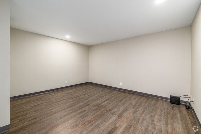 2BR, 1BA - 900SF - Living Room