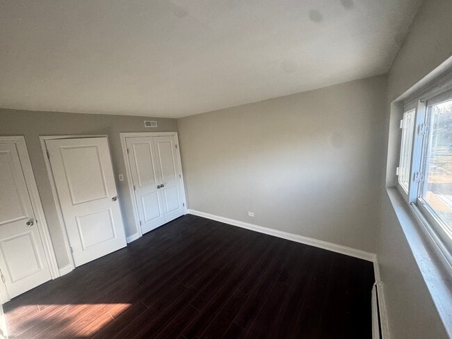 Photo - Warren Ave (A+B Units) Unidad B4