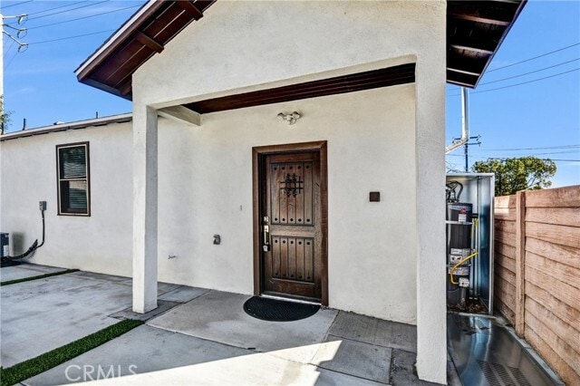 Photo - 696 E 9th St