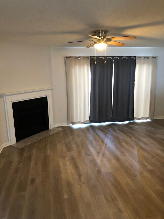 Photo - 7703 Falcon Rest Cir Unidad 7703