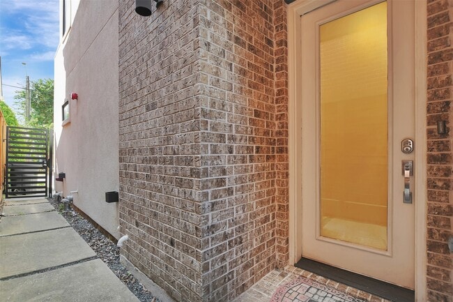 Photo - 712 W Drew St