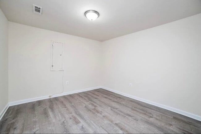 Photo - 4543 Kingston Rd