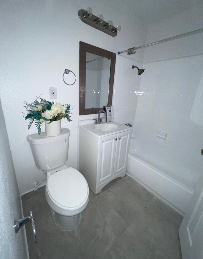 Photo - Zelzah Avenue Apartments