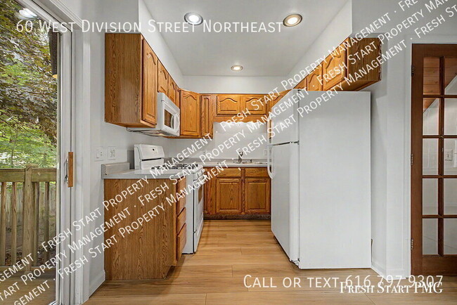 Photo - 60 W Division St NE