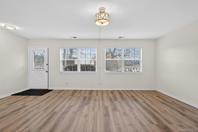 Photo - 276 Temple Hill Rd Unit 1613