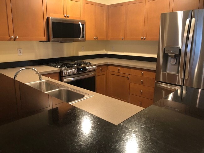 Photo - Updated Condo with Parking for One, Great Location and Communal Roof-top Deck!!