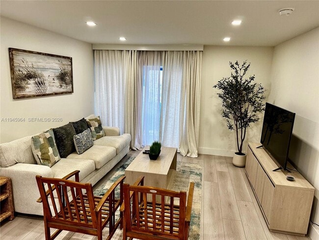 Photo - 400 Kings Point Dr Unidad 1517