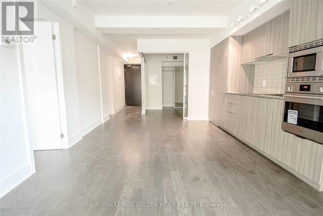 Photo - 955 Bay St. Unité 1008