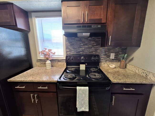 2 bedroom Townhome - Huntington Station Rental
