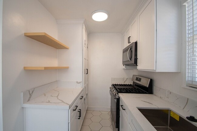 Photo - 14437 Dickens St Unit 14439 1/4