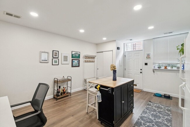 Photo - 1829 Kater St