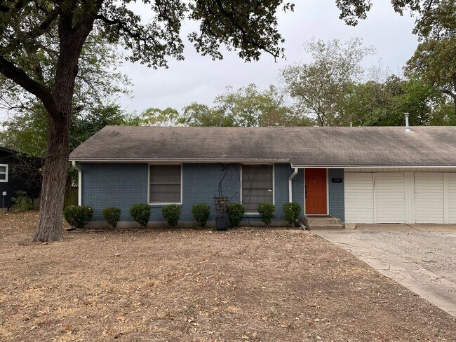 Building Photo - 1201 Norwood Rd Unit B