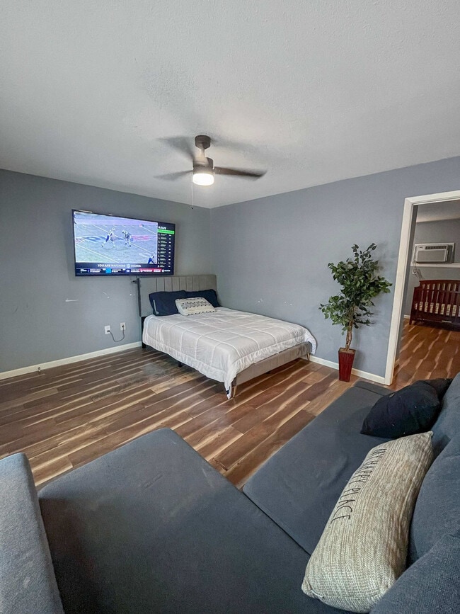 Photo - 7813 Detroit St Unidad FL1-ID1257706P