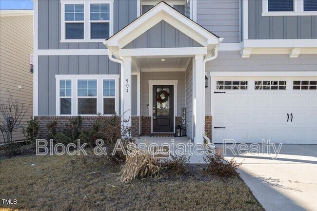 Photo - 504 Morning Glade St