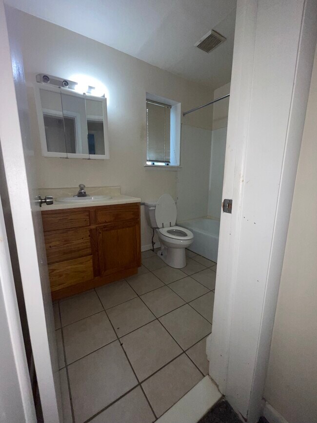 Photo - 343 Oakland St