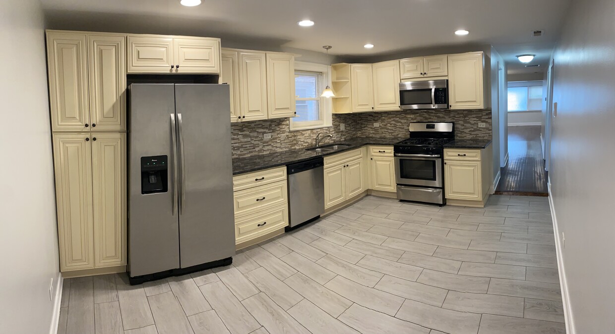 Photo - 5417 N Monitor Ave (Chicago, IL)