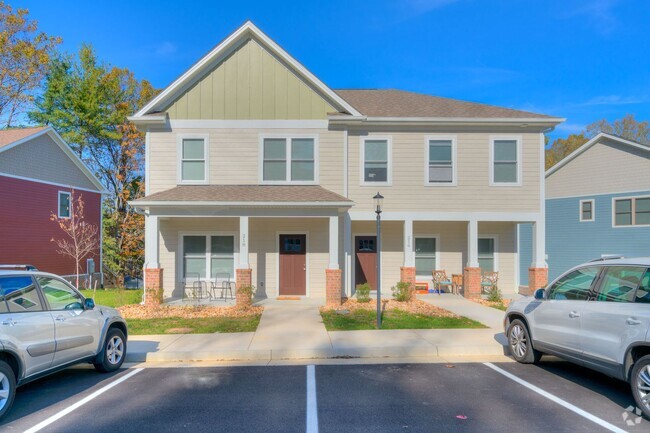 Building Photo - Two Bedroom In Uptown Village Rental