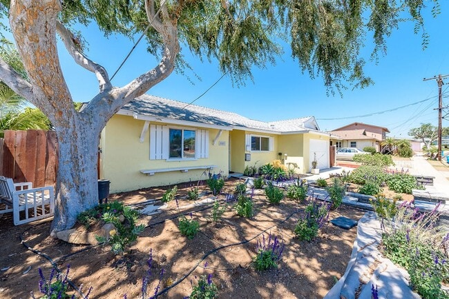 Photo - Cozy Garden Cottage Home for Rent
