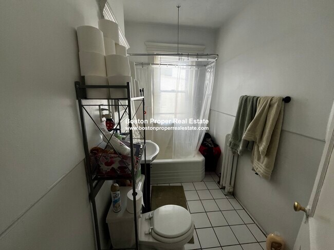 Photo - 1111 Boylston St