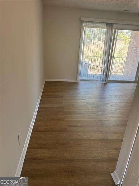 Photo - 3288 Covington Dr Apartment