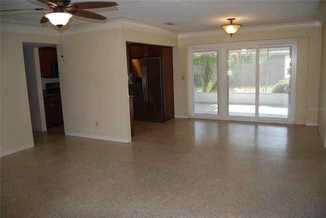 Photo - 2871 67th St N