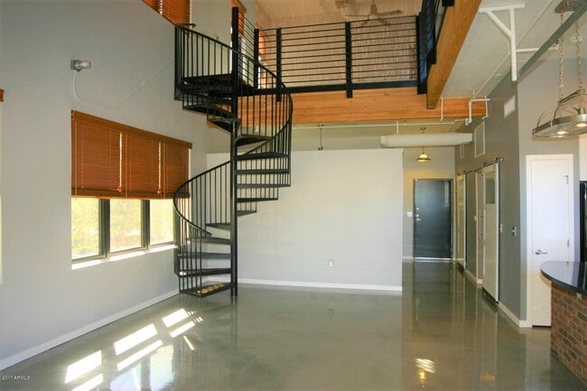 Photo - 914 E Osborn Rd