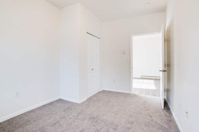Urban Crossing Apartments