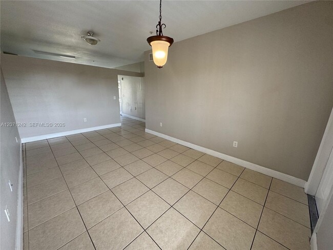 Photo - 6940 NW 179th St Unit 404-7