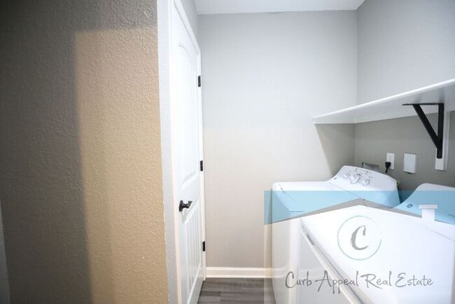 Photo - Luxury 2 bed, 1 bath duplex with garage- recent construction!! Washer, dryer and internet, cable ...