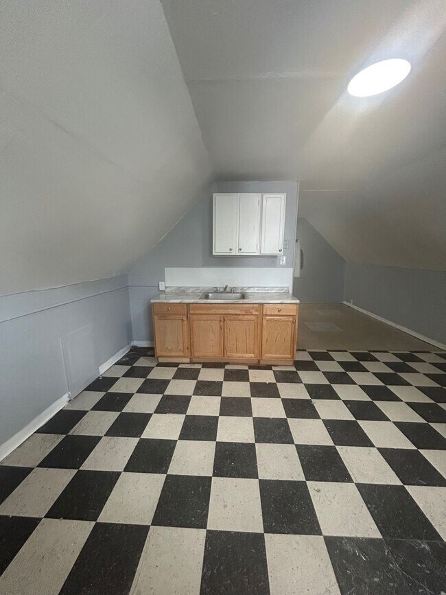 Photo - 3374 E 128th St Unidad 3