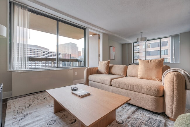 Building Photo - 1515 Richmond Hwy