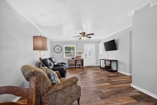 Photo - 2503 Purdue Cir
