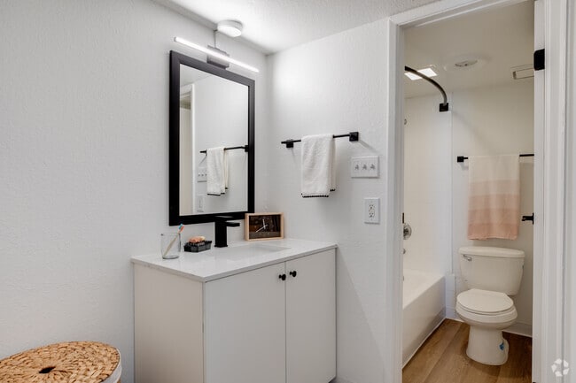 1BR, 1BA - 500SF