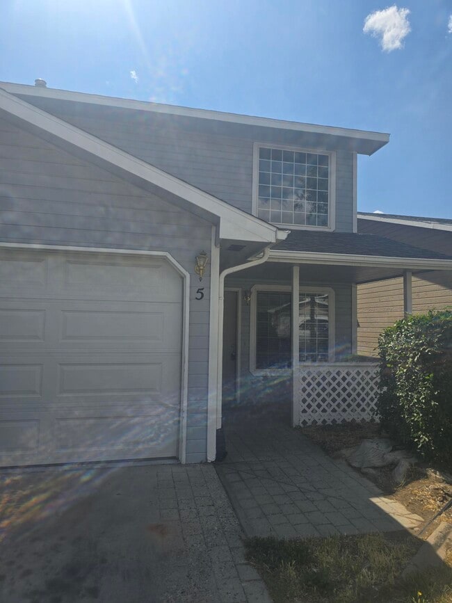 Photo - 2943 Bunting Ave Unidad 5 Rental