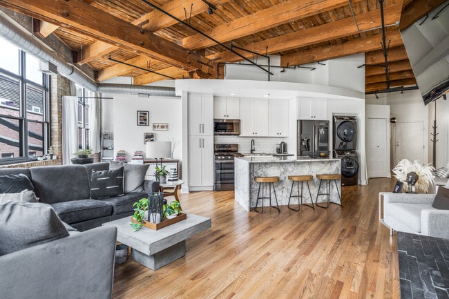 Photo - 2300 W Wabansia Ave Unit 231